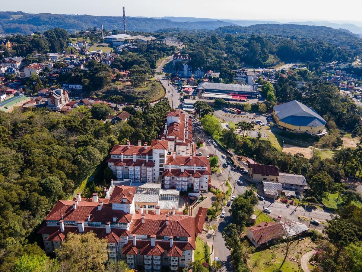 Apto No Centro De Gramado Com Piscina Termica Exterior photo